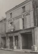 Robert Doisneau. Hôtel du Cheval Blanc. Vor 1957