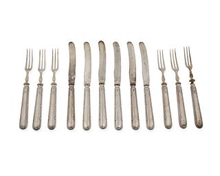 An Edwardian English sterling silver fruit set