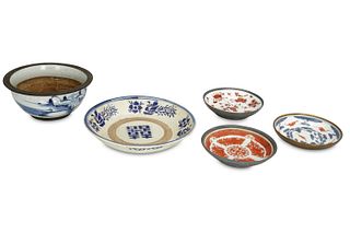 A group of East Asian porcelain table items