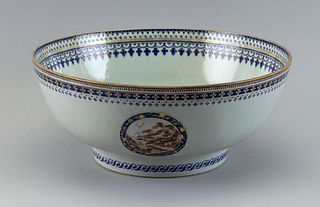 CHINESE EXPORT BLUE AND WHITE PORCELAIN BOWL 19th Century