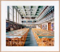Candida Höfer. „Universitätsbibliothek Innsbruck I 2004". 2004/2025